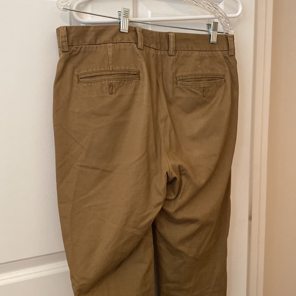 Vineyard vines khakis - Picture 2 of 3